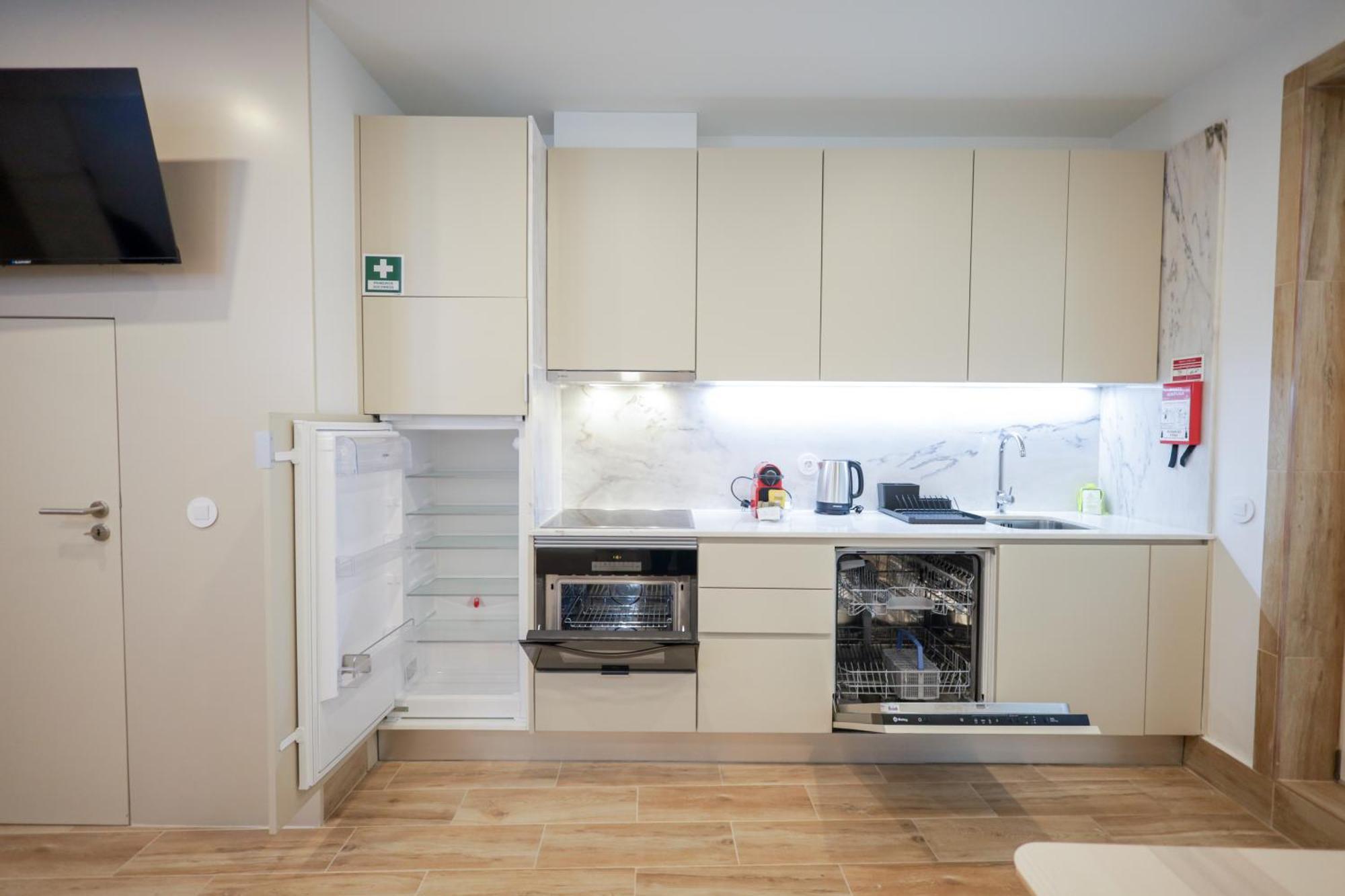 Martires Sweet Apts By Portocityhosts Ruang foto